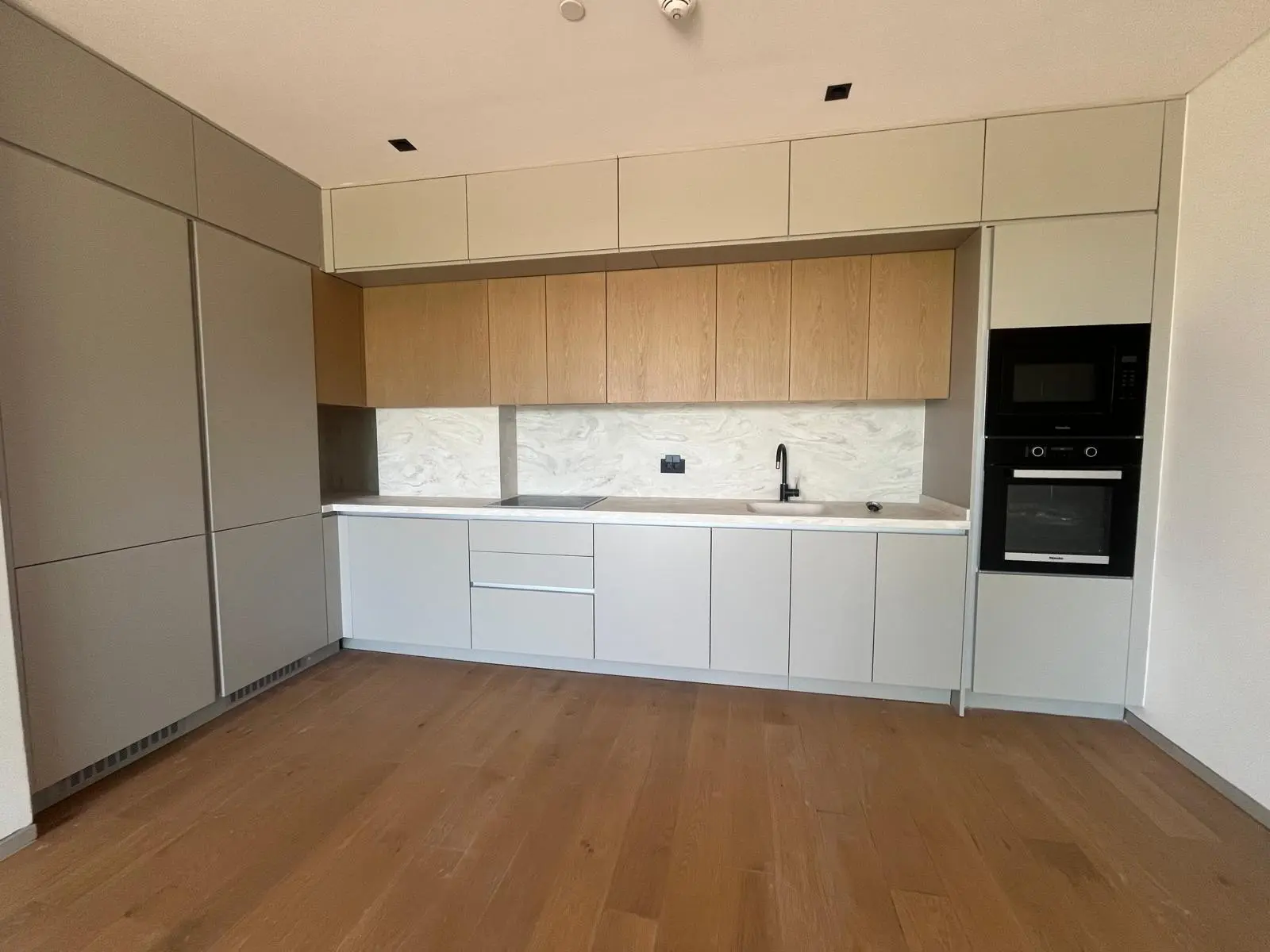 Modern kitchen